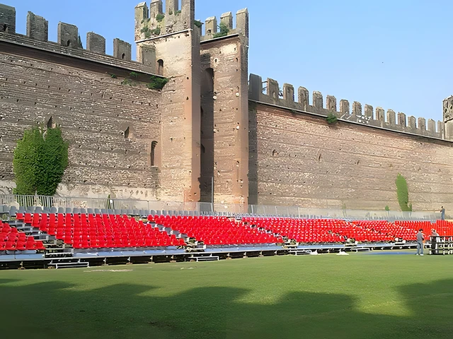 Tribune e palchi — foto 2